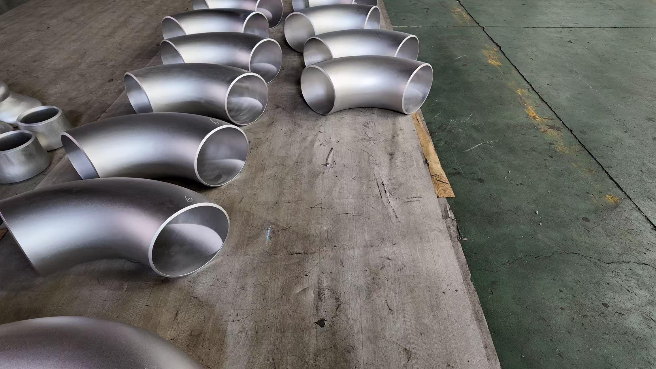 Cad iad Flanges Soicéad Weld agus Conas a Roghnaíonn tú an t-ábhar ceart?